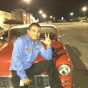 Meet your Posher, Chuy